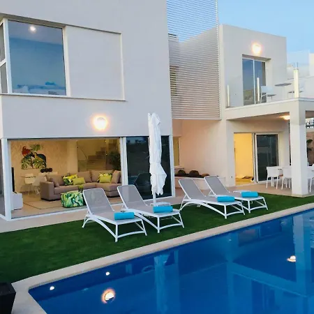 Gran Paradise Villa